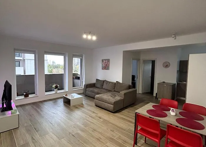 Summit Apartment *